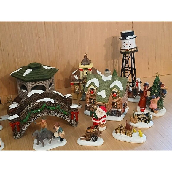 Christmas Town Houses and Figurines Set of 21 Pieces Holiday Winter Decorations - Picture 6 of 16